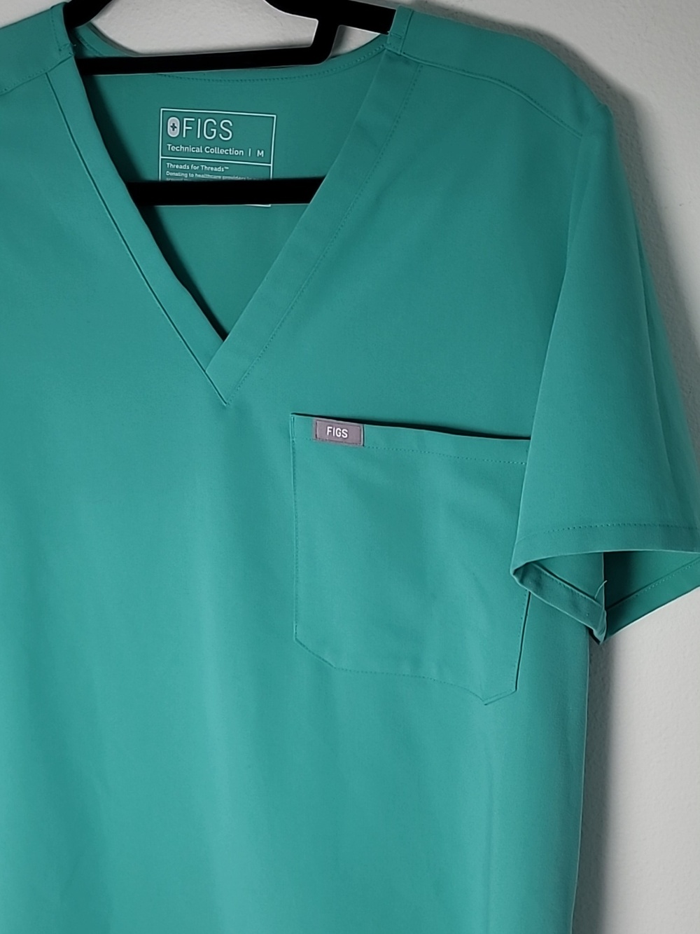 Figs Catarina one pocket scrub top. M Po# 2250 - Picture 2 of 4